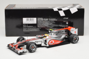 McLaren MP4-25 Mercedes #2 L. Hamilton Vodafone McLaren F1 2010 Minichamps 1:18 530101802 Metall - pilt 6/7
