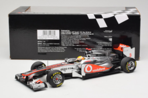 McLaren MP4-26 Mercedes #3 L. Hamilton Vodafone McLaren F1 2011 Minichamps 1:18 530111803 Metall - pilt 6/7