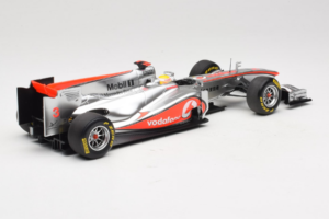 McLaren MP4-26 Mercedes #3 L. Hamilton Vodafone McLaren Showcar F1 2011 Minichamps 1:18 530111873 Metall - pilt 2/7