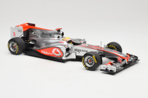 McLaren MP4-26 Mercedes #3 L. Hamilton Vodafone McLaren Showcar F1 2011 Minichamps 1:18 530111873 Metall - pilt 4/7