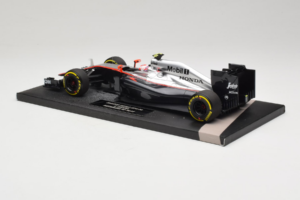 McLaren MP4-30 Honda #22 J. Button McLaren Honda F1 Team Australian Grand Prix 2015 Minichamps 1:18 537151822 Metall - pilt 5/7