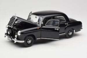 Mercedes 180 W120 Ponton Must Revell 1:18 08973 Metall - pilt 2/8