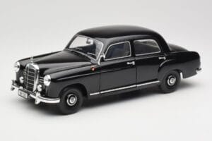 Mercedes 180 W120 Ponton Must Revell 1:18 08973 Metall