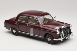 Mercedes 180 Ponton Tumepunane Revell 1:18 08876 Metall - pilt 4/6