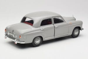 Mercedes 180 W120 Ponton Graphite Grey Revell 1:18 08974 Metall - pilt 3/8