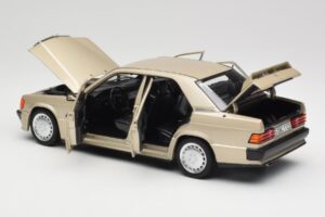 Mercedes 190E W201 2.3-16 Smoke Silver Metallic Norev 1:18 183831 Metall - pilt 5/8