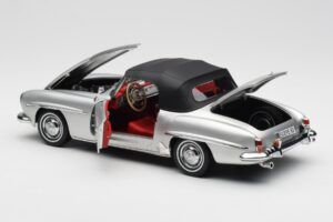 Mercedes 190 SL W121 Hõbedane Norev 1:18 B660640604 Metall - pilt 5/8