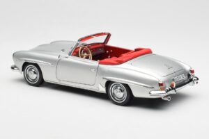 Mercedes 190 SL W121 Hõbedane Norev 1:18 B660640604 Metall - pilt 7/8