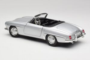 Mercedes 190 SL W121 Hõbedane Hall Minichamps 1:18 100037031 Metall - pilt 7/8