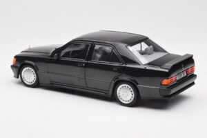 Mercedes 190E 2.3-16 W201 Must Diileri Väljaanne Norev 1:18 B66040663 Metall - pilt 7/8