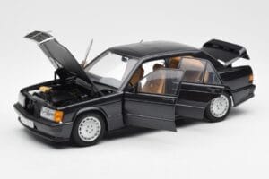 Mercedes 190E 2.3-16 W201 Sinimust Metallic AUTOart 1:18 76122 Metall - pilt 2/8