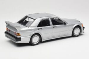 Mercedes 190E 2.5-16 EVO 1 W201 Hõbedane Minichamps 1:18 155036001 Metall - pilt 2/6