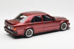 Mercedes 190E 2.5-16 W201 RAUH-Welt Republik Punane Otto 1:18 OT1083 Vaik - pilt 2/6