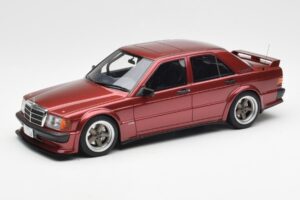 Mercedes 190E 2.5-16 W201 RAUH-Welt Republik Punane Otto 1:18 OT1083 Vaik
