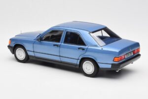 Mercedes 190E W201 Diamond Sinine Diileri Väljaanne Norev 1:18 B66040661 Metall - pilt 7/8