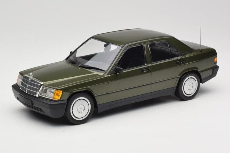 Mercedes 190E W201 Roheline Metallic Minichamps 1:18 155037001 Metall