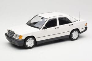 Mercedes 190E W201 Valge Minichamps 1:18 155037002 Metall
