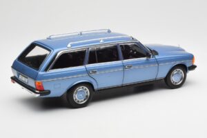 Mercedes 200 S123 T-Model Diamond Sinine Diileri Väljaanne Norev 1:18 B66040671 Metall - pilt 3/8