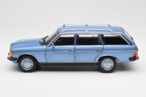 Mercedes 200 S123 T-Model Diamond Sinine Diileri Väljaanne Norev 1:18 B66040671 Metall - pilt 4/8