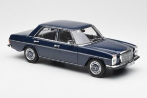 Mercedes 200 W114 Midnight Sinine Diileri Väljaanne Norev 1:18 B66040694 Metall - pilt 6/8