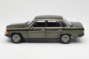 Mercedes 200 W123 Cypress Roheline Metallik Diileri Väljaanne Norev 1:18 B66040654 Metall - pilt 4/8