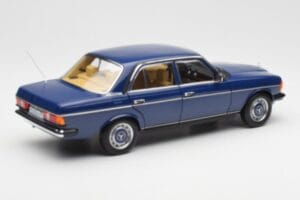Mercedes 200 W123 Surf Sinine Norev 1:18 183710 Metall - pilt 3/8