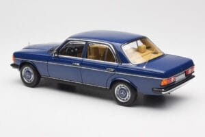 Mercedes 200 W123 Surf Sinine Norev 1:18 183710 Metall - pilt 7/8