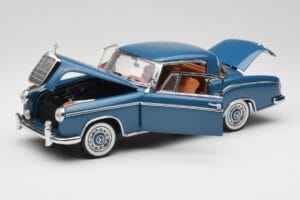 Mercedes 220 SE W128 Sinine Sun Star 1:18 3561 Metall - pilt 2/8
