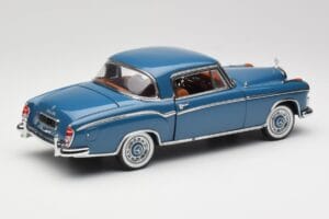 Mercedes 220 SE W128 Sinine Sun Star 1:18 3561 Metall - pilt 3/8