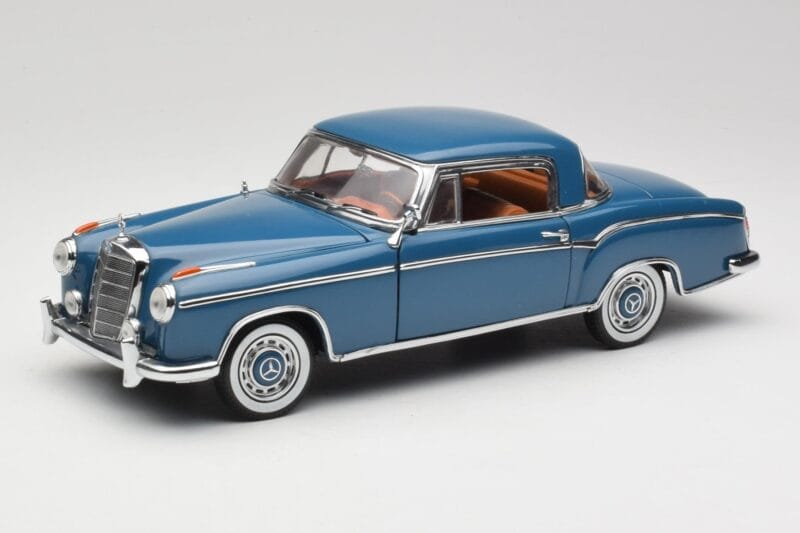 Mercedes 220 SE W128 Sinine Sun Star 1:18 3561 Metall
