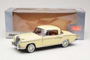 Mercedes 220 SE W128 Coupe Beež Sun Star 1:18 3562 Metall - pilt 8/8