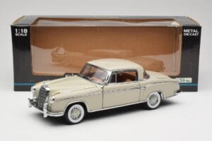 Mercedes 220 SE W128 Coupe Helehall Sun Star 1:18 3568 Metall - pilt 8/8