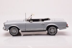 Mercedes 230 SL W113 Pagoda Hall Norev 1:18 183990 Metall - pilt 5/8
