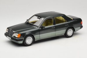 Mercedes 230E W124 Night Green Metallic Norev 1:18 183952 Metall