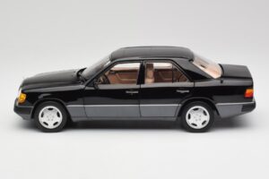 Mercedes 230E W124 AMG Wheels Must Piiratud Väljaanne Norev 1:18 183950 Metall - pilt 4/12