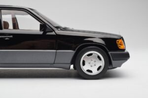 Mercedes 230E W124 AMG Wheels Must Piiratud Väljaanne Norev 1:18 183950 Metall - pilt 8/12