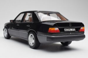 Mercedes 230E W124 AMG Wheels Must Piiratud Väljaanne Norev 1:18 183950 Metall - pilt 10/12