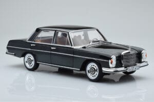 Mercedes 280 SE W108 Roheline Norev 1:18 183935 Metall - pilt 6/8