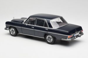Mercedes 280 SE W108 Midnight Sinine Norev 1:18 B66040597 Metall - pilt 7/8