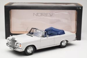 Mercedes 280 SE W111 Kabriolett Helehall Norev 1:18 183530 Metall - pilt 8/8