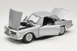 Mercedes 280 SL W113 Berlina Hõbe Techno Giodi 1:18 F14051030 Metall - pilt 2/8