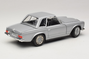 Mercedes 280 SL W113 Berlina Hõbe Techno Giodi 1:18 F14051030 Metall - pilt 3/8