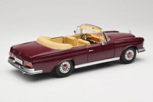 Mercedes 280SE W108 Bordeaux Punane Maisto 1:18 31811 Metall - pilt 3/8