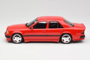 Mercedes 300E W124 6.0 AMG Signal Punane Otto 1:18 OT1104 Vaik - pilt 3/6