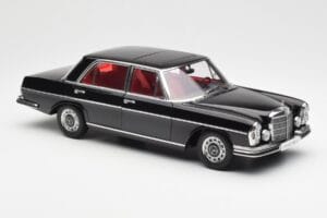 Mercedes 300 SEL 6.3 W109 Must AUTOart 1:18 76140 Metall - pilt 6/8