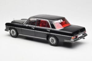 Mercedes 300 SEL 6.3 W109 Must AUTOart 1:18 76140 Metall - pilt 7/8