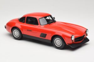 Mercedes 300 SL AMG Punane Otto 1:18 OT311 Vaik - pilt 4/6