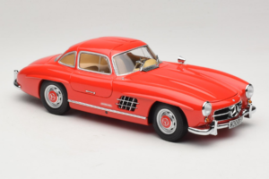Mercedes 300 SL Gullwing Punane Minichamps 1:18 180039001 Metall - pilt 6/8