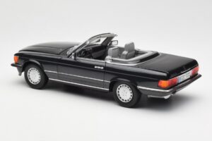 Mercedes 300 SL R107 Must Pearl Diileri Väljaanne Norev 1:18 B66040678 Metall - pilt 9/10