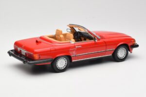 Mercedes 300 SL R107 Punane Norev 1:18 B66040623 Metall - pilt 3/8